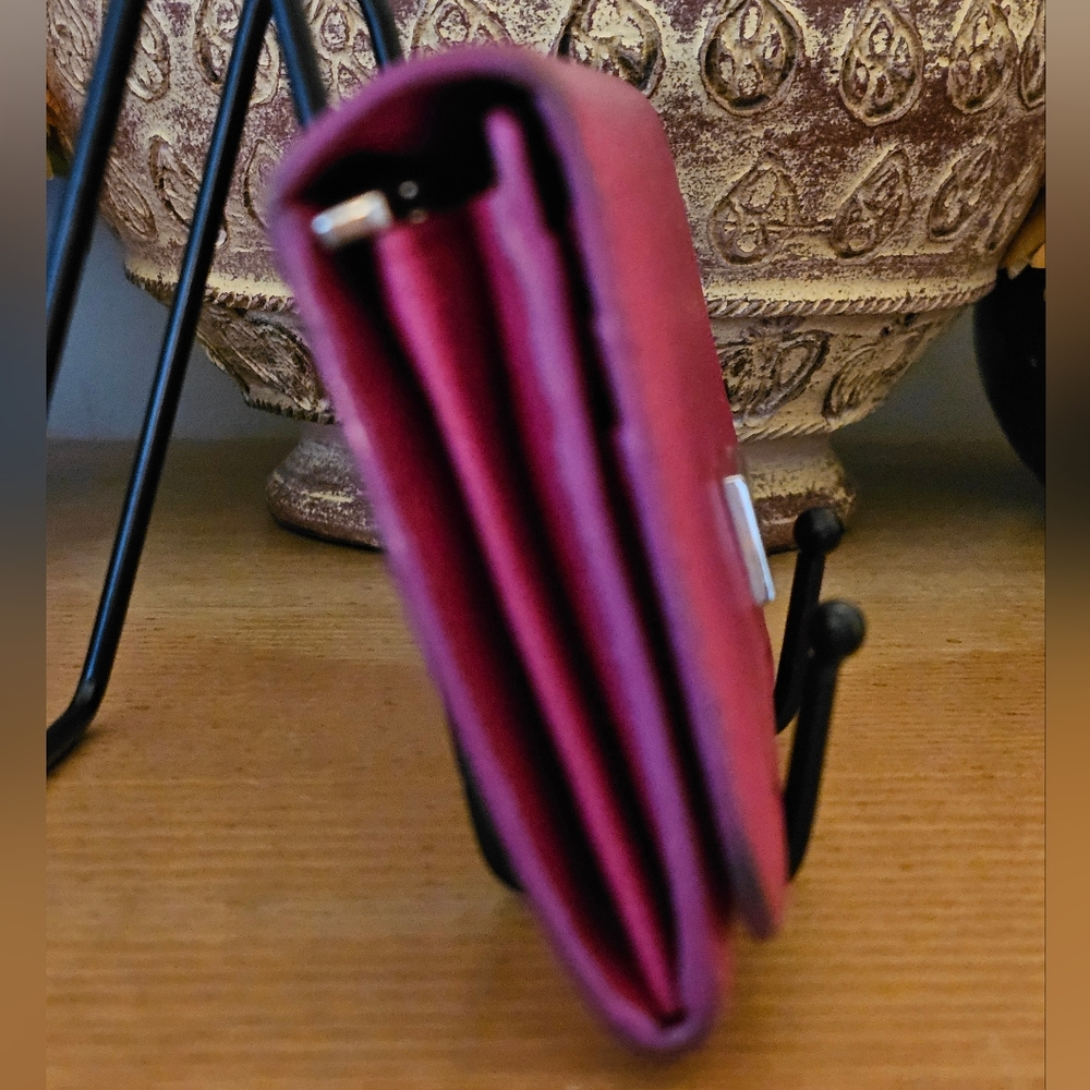TOD’S Long Flap Continental wallet in Deep Pink. Made in Italy. - Picture 4 of 14